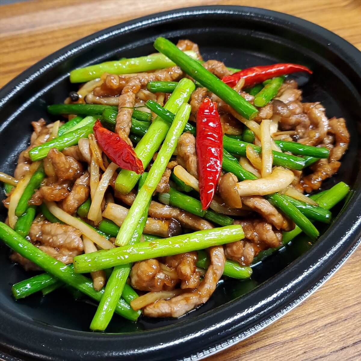 牛肉とニンニクの茎の炒め(Take Out)